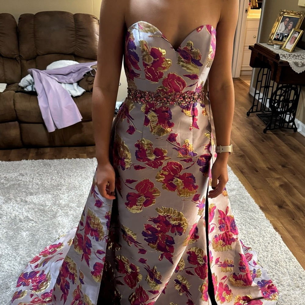 Mac Duggal Floral Couture Sweetheart Gown Style 77651 Size 4 - Picture 6 of 13